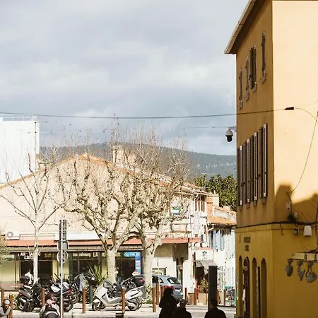 Loggia Mediterranea T2 Centre Et Parking La Ciotat